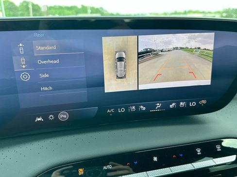 New 2026 Buick Enclave Avenir w/ Super Cruise Package FWD image 17