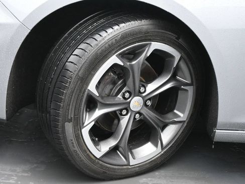 Used 2023 Chevrolet Malibu LT FWD image 16