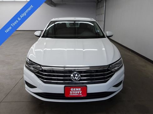 Used 2021 Volkswagen Jetta R-Line FWD image 4