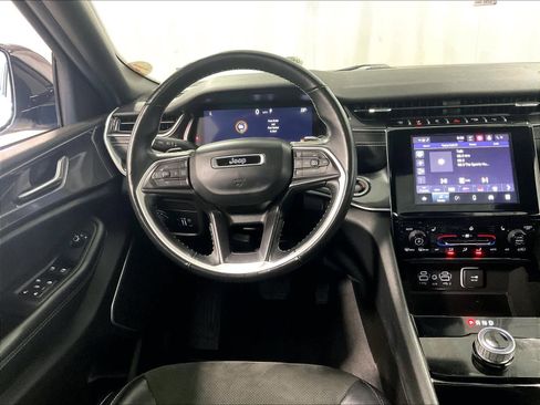 Used 2021 Jeep Grand Cherokee L Laredo image 18