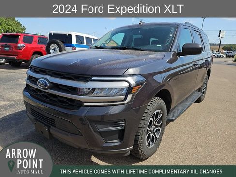 Used 2024 Ford Expedition XLT AWD/4WD image 4