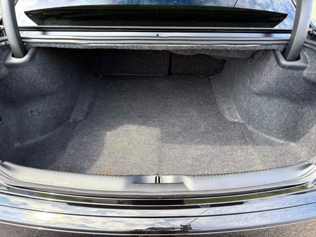 Certified 2023 Chrysler 300 Touring w/ Sport Appearance Package RWD image 11