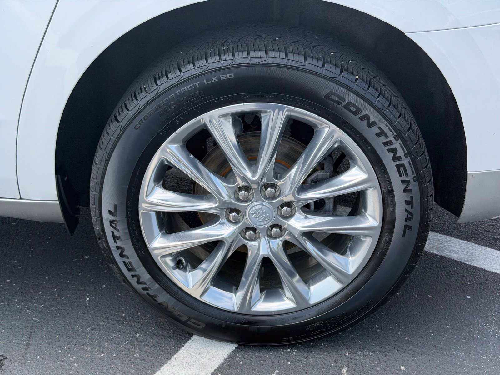 Used 2020 Buick Enclave Premium w/ Sun and Sites Package FWD image 34