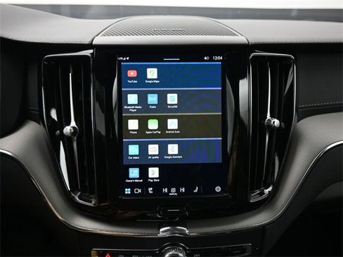 Used 2023 Volvo XC60 B5 Ultimate w/ Climate Package image 19