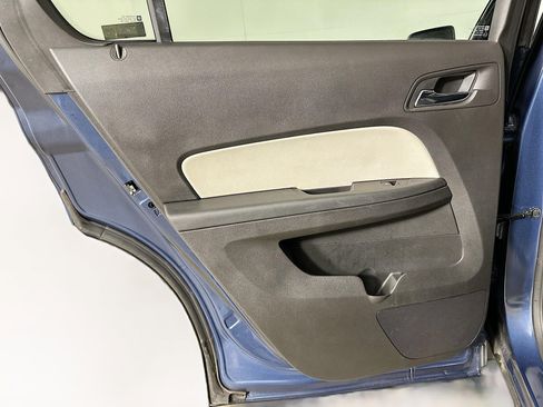 Used 2017 Chevrolet Equinox LT w/ Convenience Package image 26