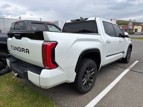 Used 2023 Toyota Tundra Platinum AWD/4WD image 3