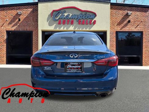 Used 2018 INFINITI Q50 Red Sport 400 w/ Sensory Package (Sport) image 8