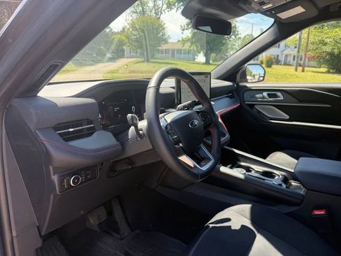 Used 2025 Ford Explorer ST w/ Sun And Sound Package AWD/4WD image 7