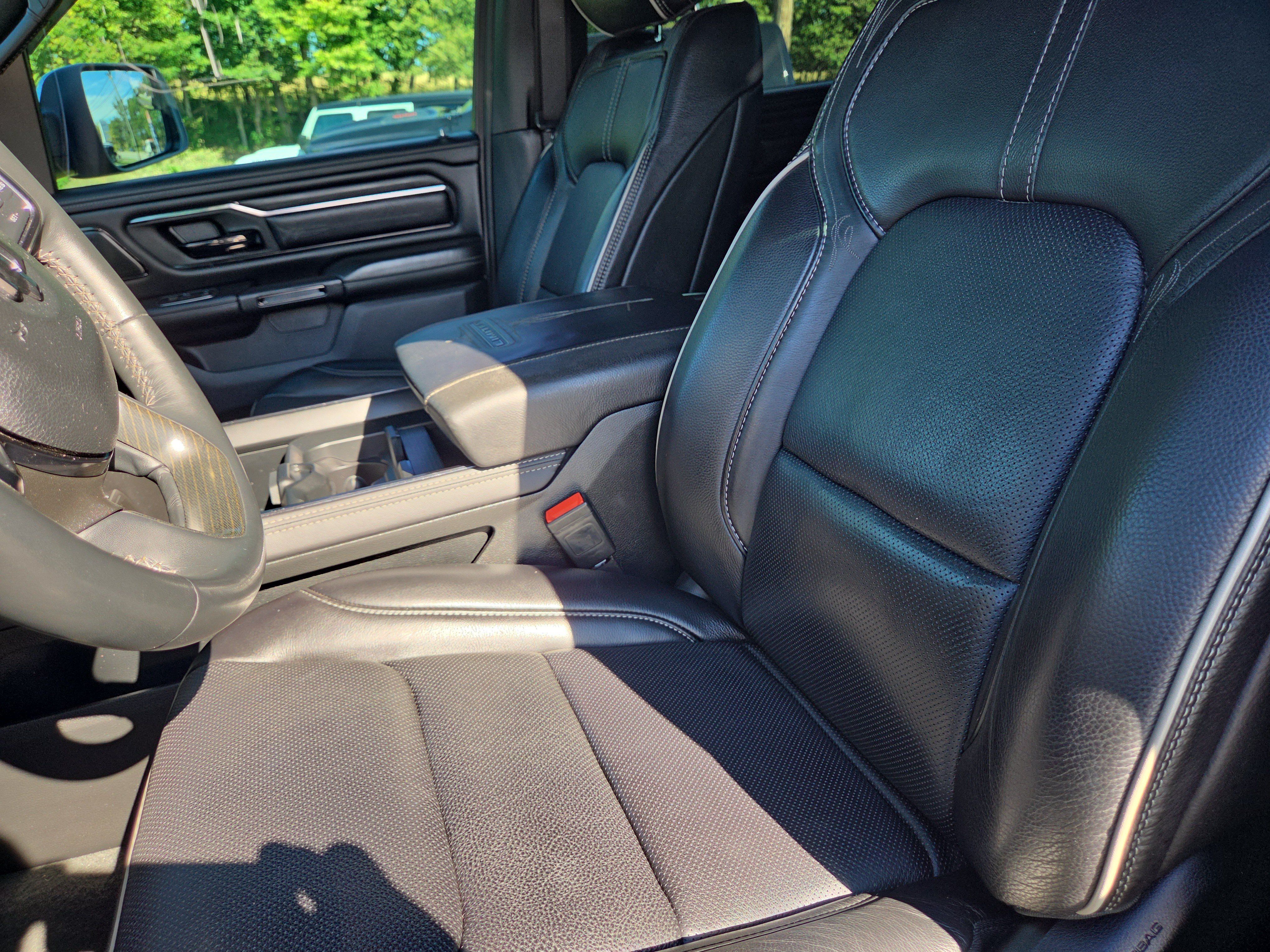 Used 2024 RAM 1500 Limited AWD/4WD image 2