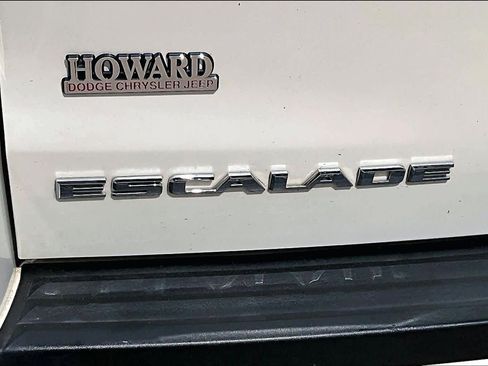 Used 2015 Cadillac Escalade Luxury AWD/4WD image 29