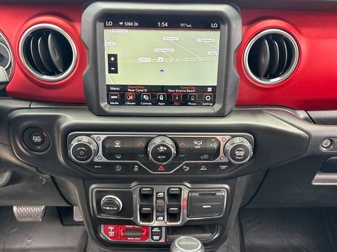 Used 2020 Jeep Gladiator Rubicon AWD/4WD image 23