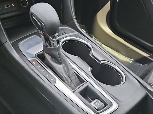 Certified 2023 Chevrolet Equinox LT FWD image 18