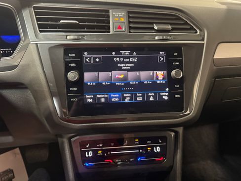 Used 2023 Volkswagen Tiguan SE FWD image 28