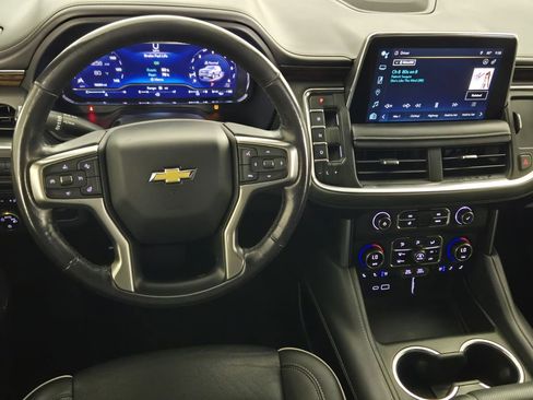 Used 2022 Chevrolet Suburban Premier RWD image 29