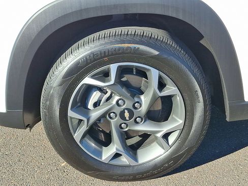 Used 2024 Chevrolet Trax LT image 8