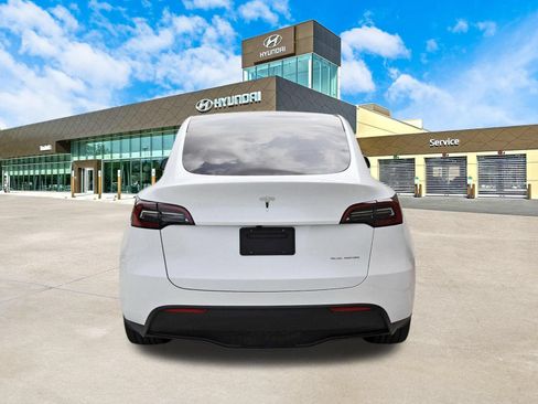Used 2023 Tesla Model Y Long Range AWD/4WD image 7