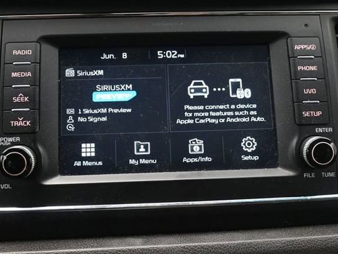 Used 2017 Kia Sedona LX w/ LX Essentials Premium Package FWD image 18