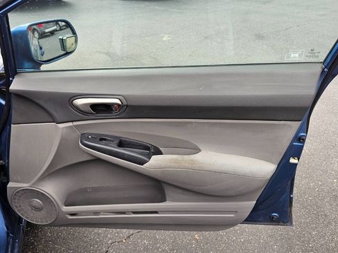 Used 2010 Honda Civic LX image 25