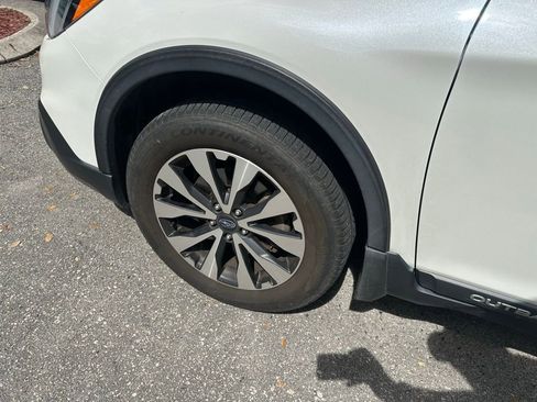 Used 2016 Subaru Outback 2.5i Limited image 11