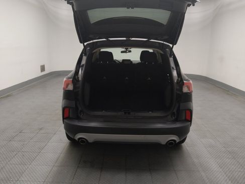 Used 2020 Ford Escape SE FWD image 29