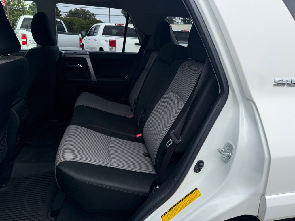 Used 2016 Toyota 4Runner SR5 AWD/4WD image 14