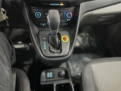 Used 2020 Ford Transit Connect XL FWD image 19
