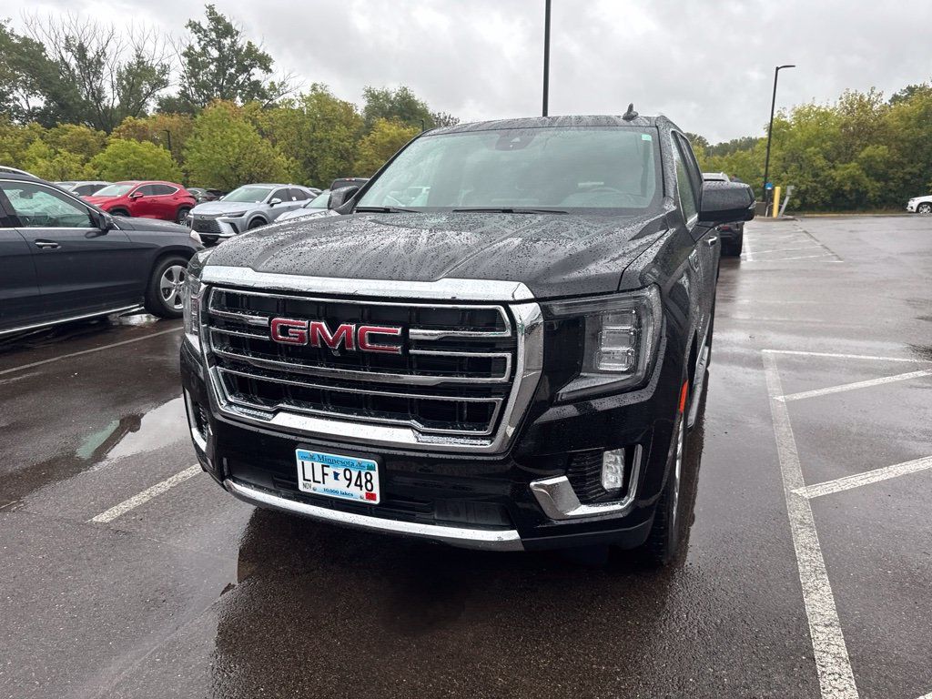 Used 2023 GMC Yukon SLT w/ SLT Luxury Package AWD/4WD image 11