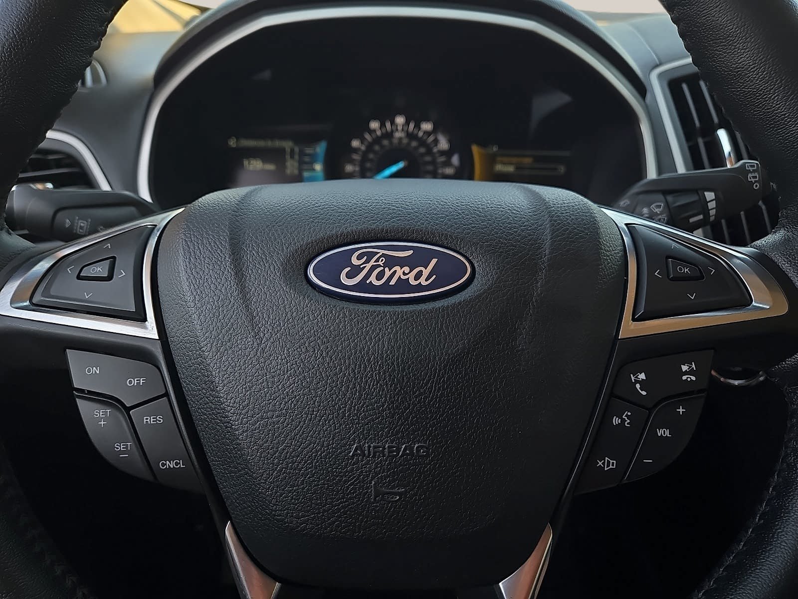 Used 2020 Ford Edge SEL FWD image 20