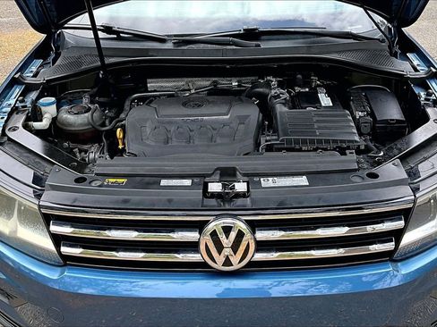 Used 2019 Volkswagen Tiguan SE w/ Panoramic Sunroof Package FWD image 30