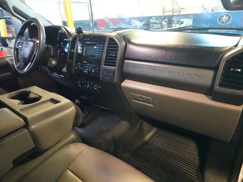 Used 2019 Ford F550 4x4 Regular Cab Super Duty image 16