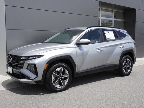 Used 2025 Hyundai Tucson SEL AWD/4WD image 3