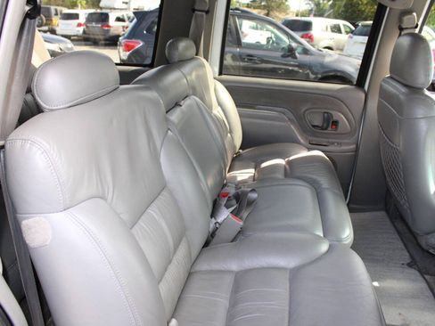 Used 1999 GMC Suburban 4WD w/ Marketing Opt Pkg 3 image 25