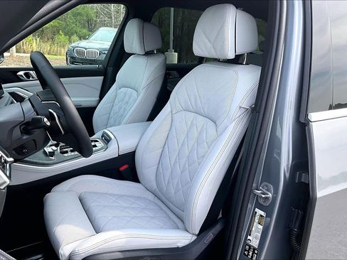 New 2026 BMW X5 xDrive40i w/ Climate Comfort Package image 7