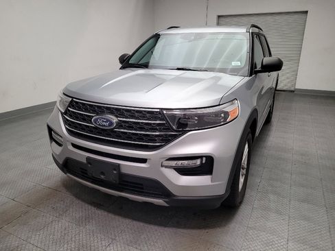 Used 2024 Ford Explorer XLT w/ Equipment Group 202A RWD image 15