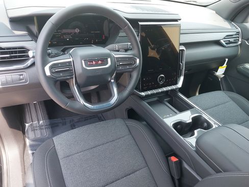 New 2025 GMC Acadia Elevation image 18