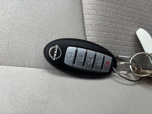 Used 2025 Nissan Altima 2.5 SV FWD image 21