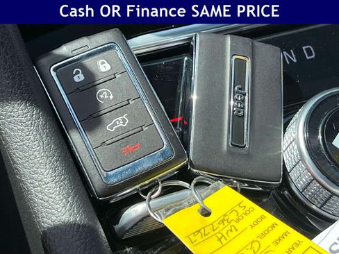 Used 2025 Jeep Grand Cherokee Limited w/ MOPAR Finishing Package AWD/4WD image 33