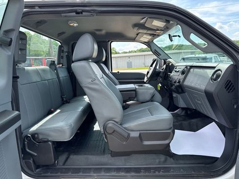 Used 2016 Ford F250 XL w/ XL Appearance Package AWD/4WD image 34