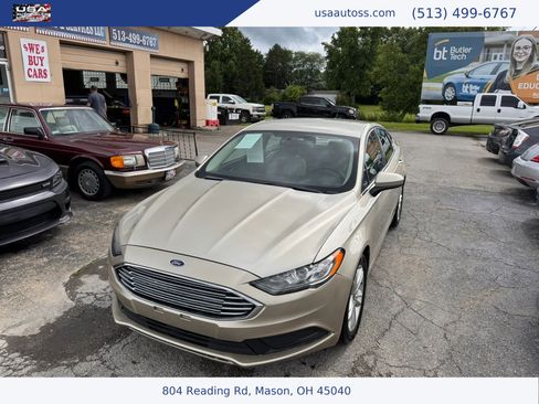 Used 2018 Ford Fusion SE w/ Fusion SE Technology Package FWD image 1