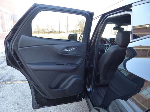 Used 2025 Chevrolet Blazer RS w/ Enhanced Convenience Package image 33