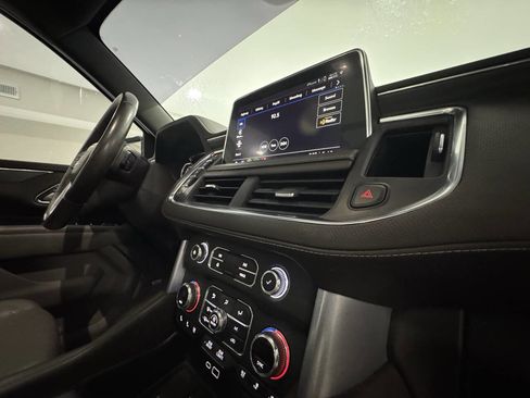 Used 2021 GMC Yukon XL SLT w/ Rear Media and Nav Package image 38