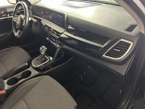 Used 2024 Kia Seltos S FWD image 27