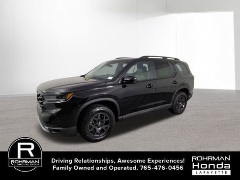 New 2025 Honda Pilot TrailSport image 1