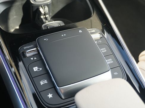 Used 2023 Mercedes-Benz EQB 250+ image 33