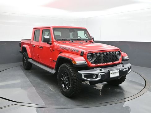 New 2025 Jeep Gladiator Sport image 22