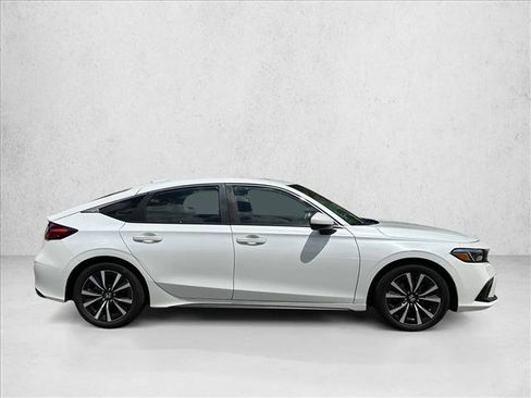 Used 2024 Honda Civic EX-L image 4