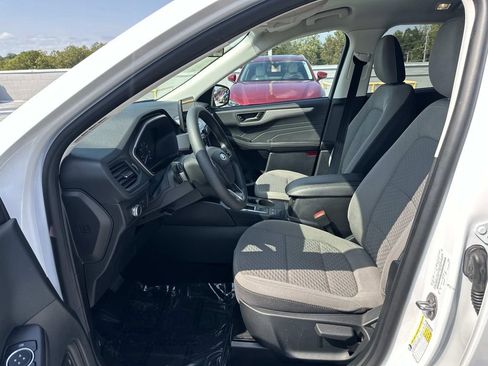 Used 2022 Ford Escape SE w/ SE Sport Appearance Package image 23