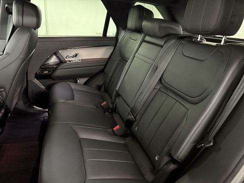 Used 2025 Land Rover Range Rover Sport SE AWD/4WD image 23