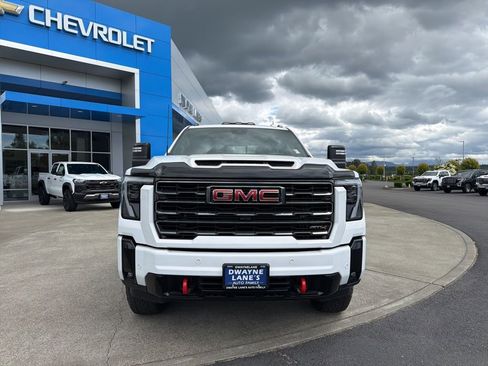 Used 2026 GMC Sierra 3500 AT4 w/ AT4 Premium Plus Package AWD/4WD image 8