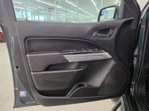 Used 2017 Chevrolet Colorado LT w/ LT Convenience Package AWD/4WD image 32